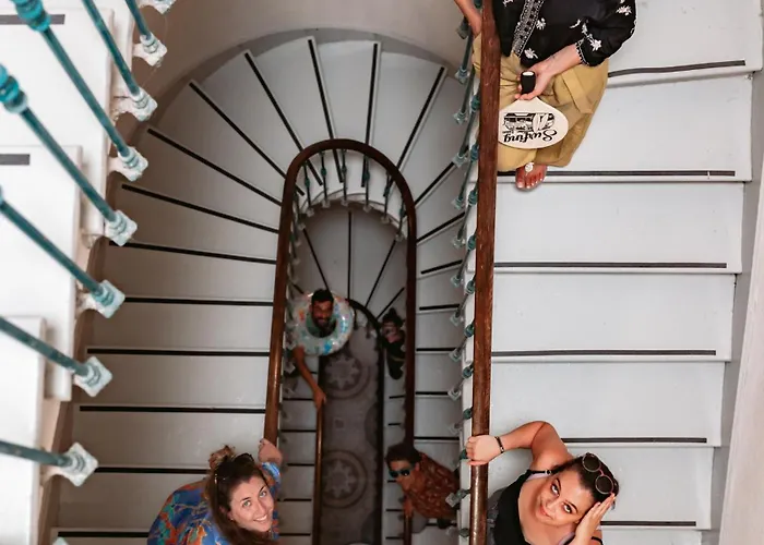 Georges Hostel&Café